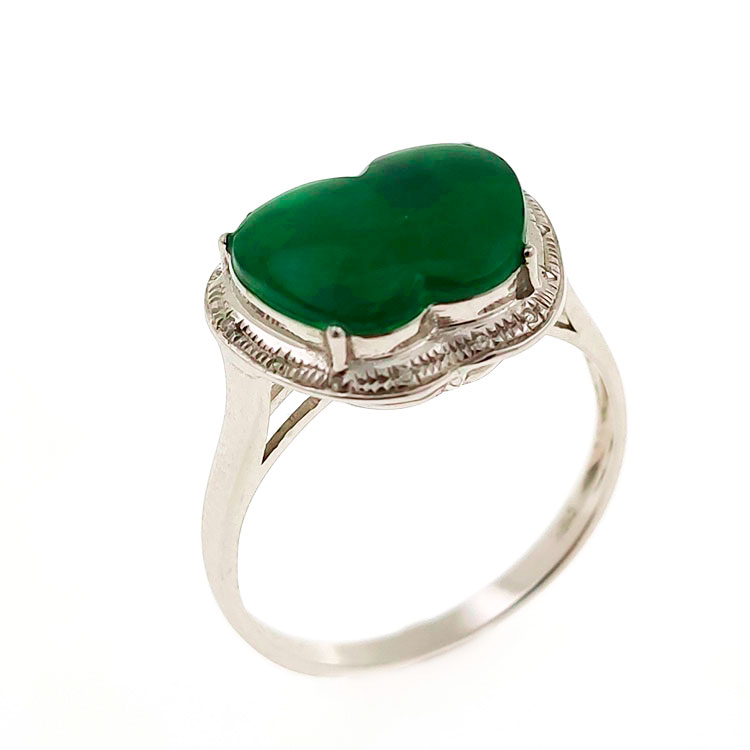 Anillo Pera de Jadeita Fei Cui Natural con Diamante Natural en oro blanco de 18kt