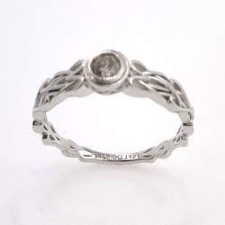 Diamond Ring in 14kt white gold Celtic Knot
