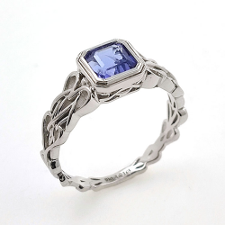 Tanzanite ring in 9kt white gold Celtic knot style