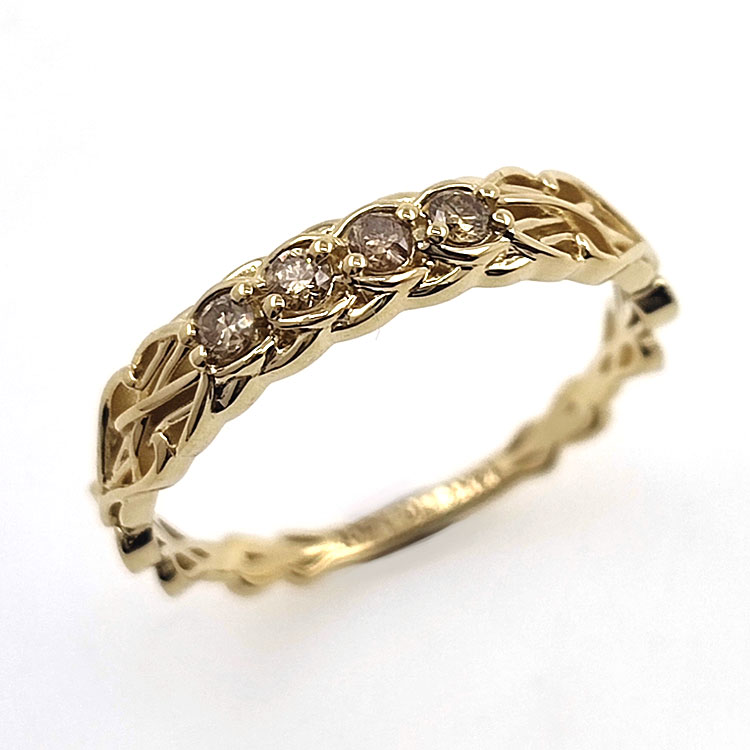 Diamond Ring in 14kt yellow gold Celtic Knot