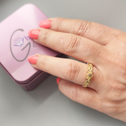 Anillo de Diamante en oro amarillo de 9 kt nudo celta