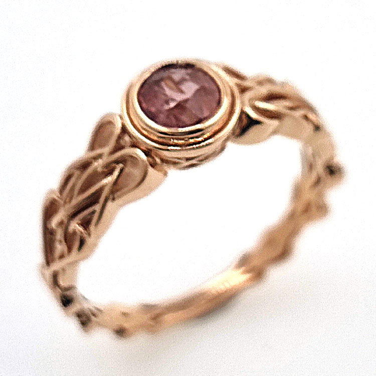 Unerhitzter Padsparadcha Saphir Ring aus 18kt Roségold Keltischer Knoten
