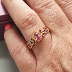 Unerhitzter Padsparadcha Saphir Ring aus 18kt Roségold Keltischer Knoten