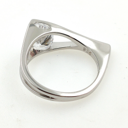 Anillo de gemas en Plata de Ley 925 bañada en oro amarillo, oro rosa o rodio blanco.