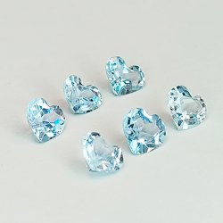 Aguamarina talla corazón 3.8 a 5.0 mm 1 ct