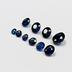 Zafiro azul talla redonda 1,3 a 3,7 mm 1ct