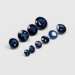 Saphir bleu, taille ronde, 1,3 à 3,7 mm, 1 ct