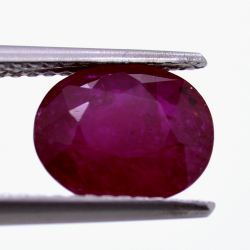 2,51 ct. Rubí Talla Oval