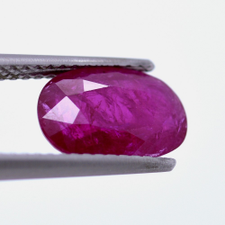 2,53 ct. Ruby Oval Cut