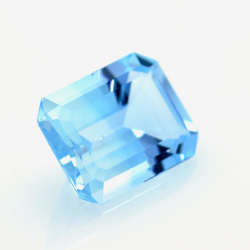 12,76 ct Topaze Bleu Taille Émeraude