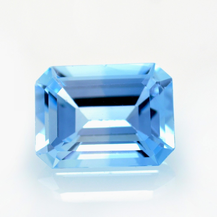 12,76 ct Topazio Blu in Facetatto Smeraldo