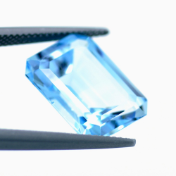 12,76 ct Blau Topas Smaragd Schnitt