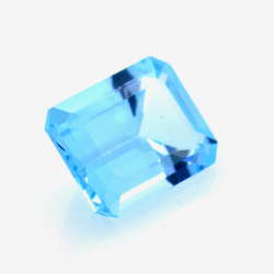 13,73 ct Blue Topaz Emerald Cut