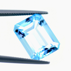 13,73 ct Topaze Bleu Taille Émeraude