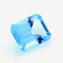 13,62 ct Blue Topaz Emerald Cut