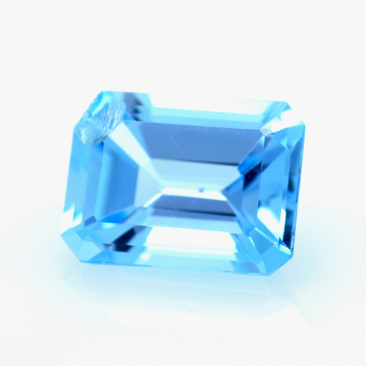 13,62 ct Blue Topaz Emerald Cut