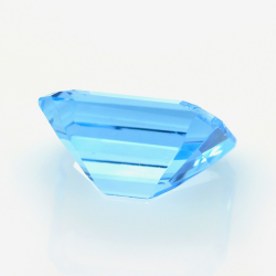 13,62 ct Topaze Bleu Taille Émeraude