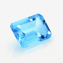 13,89 ct Topaze Bleu Taille Émeraude