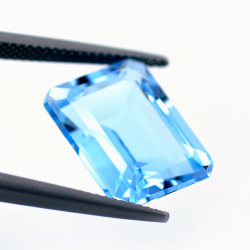 13,89 ct Topaze Bleu Taille Émeraude