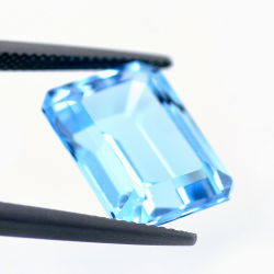 14,75 ct Blue Topaz Emerald Cut