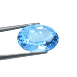 16,64 ct Blue Topaz Oval Cut