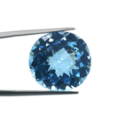 22,31 ct Blue Topaz Round Cut with Chessboard