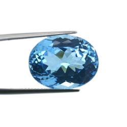 22,79 ct Blue Topaz Oval Cut