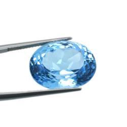 22,79 ct Blue Topaz Oval Cut