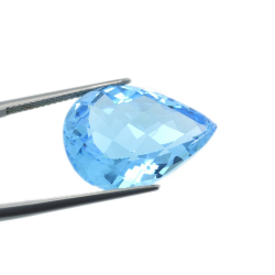 23,96 ct  Topacio Azul Talla Pera con Damero