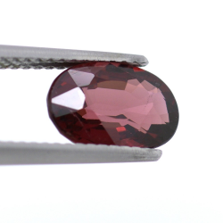 2,38 ct Granato Rodolite taglio Ovale