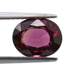 2.58 ct Granato Rodolite taglio Ovale