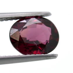 2.58 ct Granato Rodolite taglio Ovale