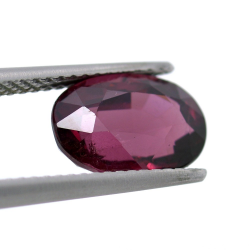 3.94 ct Granato Rodolite taglio Ovale