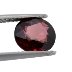 2.38 ct Granato Rodolite Taglio Ovale