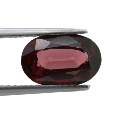 2.89 ct Rhodolite Garnet Oval Cut