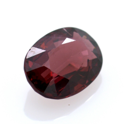 2.73 ct Granato Rodolite Taglio Ovale