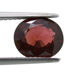 2.61 ct Rhodolite Garnet Oval Cut