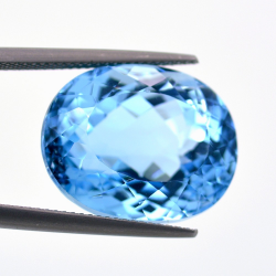 32,34 ct Topacio Azul Suizo Talla Ovalada