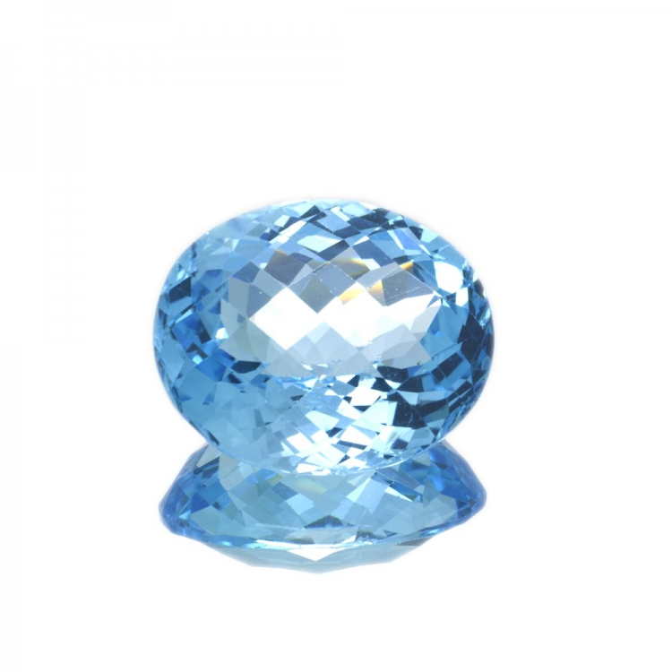 25.29 ct Topazio Blu in Facetatto Ovale Scachiera