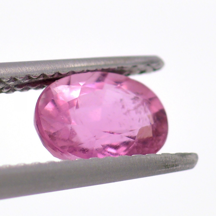 1.15ct Tourmaline Rose Taille Ovale 7.48x5.50mm