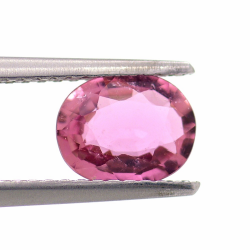 0,93 ct rosa Turmalin im Ovalschliff 7,35 x 5,85 mm