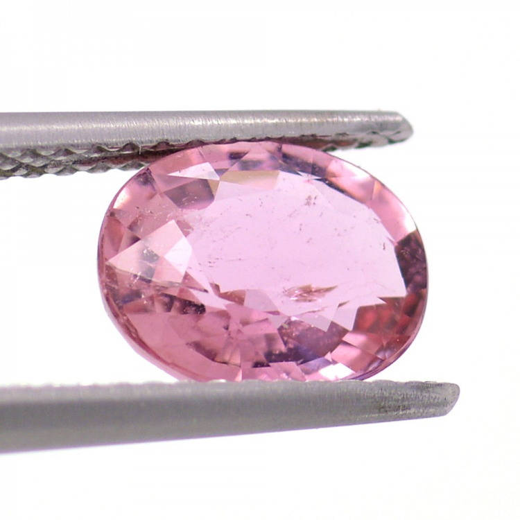 1,65 ct rosa Turmalin im Ovalschliff 8,57 x 6,75 mm