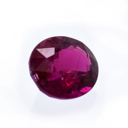 1.70ct Tourmaline Rose Taille Ovale 8.20x6.68mm