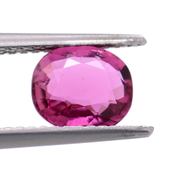 Tormalina rosa da 1,22 ct taglio ovale 7,34 x 6,29 mm