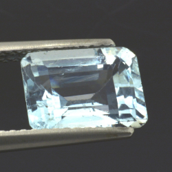 2.42ct Acquamarina in Faccettato Smeraldo