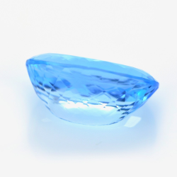 37.97ct Topazio Blu in Facetatto Ovale