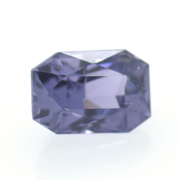 0.92ct  Spinell Smaragd Schnitt