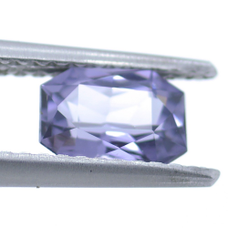 0.95ct Spinel in Faccettato Smeraldo