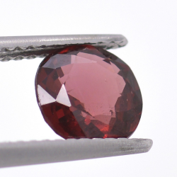 1.68ct Rhodolite Granat Oval Schnitt