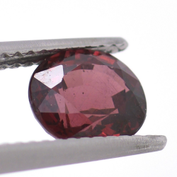 1.69ct Rhodolite Garnet Oval Cut